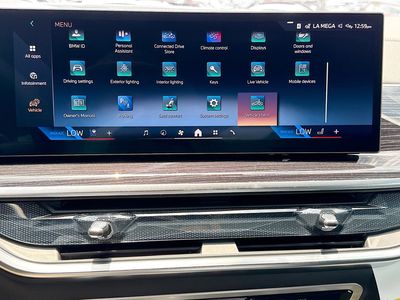 2027 BMW X6 - Photo 29
