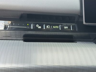 2026 BMW 5 Series - Photo 36