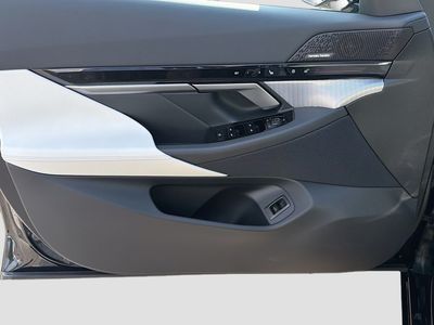2026 BMW 5 Series - Photo 22