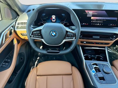2026 BMW i4 - Photo 16