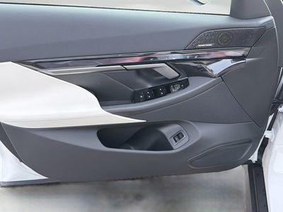 2026 BMW i5 - Photo 22