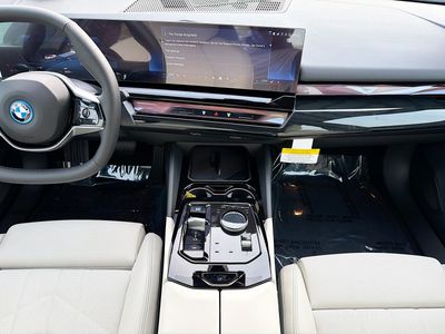 2026 BMW i5 - Photo 19