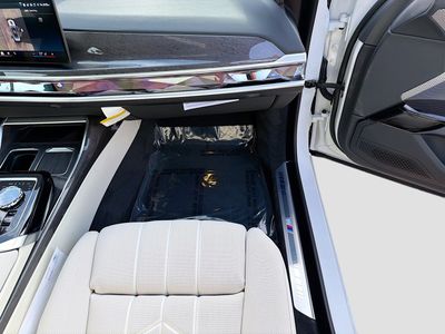 2026 BMW 7 Series - Photo 18