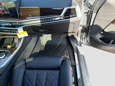 2026 BMW X5 — photo 18 view