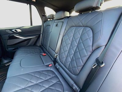 2026 BMW X5 — photo 21 view