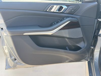 2026 BMW X5 — photo 22 view