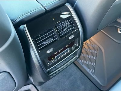 2026 BMW X5 — photo 20 view