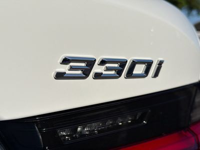 2026 BMW 3 Series - Photo 11
