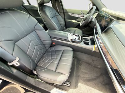 2026 BMW 7 Series - Photo 15