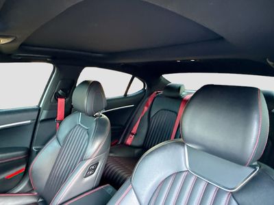 2022 Genesis G70 - Photo 26