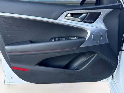 2022 Genesis G70 - Photo 21