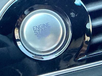 2022 Genesis G70 - Photo 36