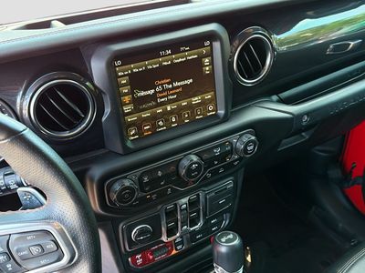 2023 Jeep Wrangler - Photo 26