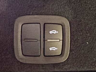 2025 Porsche Cayenne - Photo 13