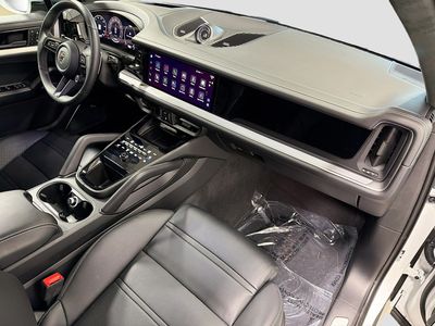 2025 Porsche Cayenne - Photo 15
