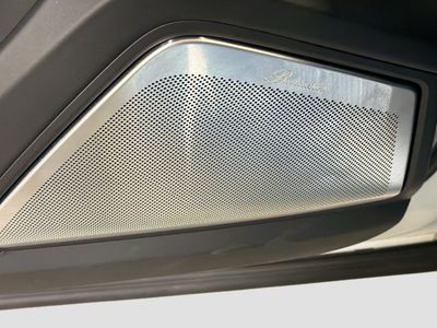 2025 Porsche Cayenne - Photo 26