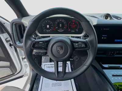 2025 Porsche Cayenne - Photo 40