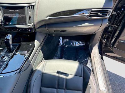 2022 Maserati Levante - Photo 17