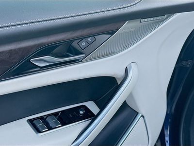2023 Jaguar F-PACE - Photo 23