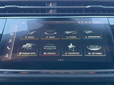 2022 Audi RS Q8 - Photo 29