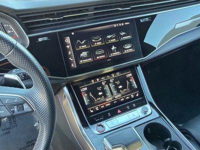 2022 Audi RS Q8 - Photo 27