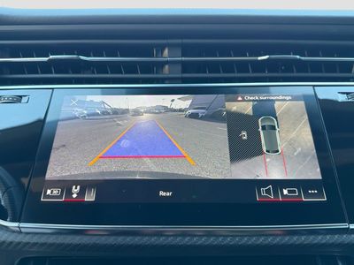 2022 Audi RS Q8 - Photo 32