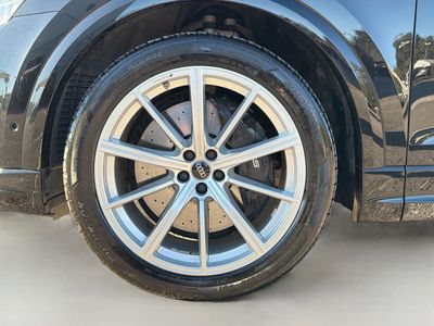2022 Audi RS Q8 - Photo 41