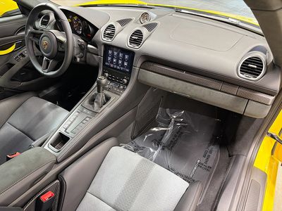 2025 Porsche 718 Cayman - Photo 14