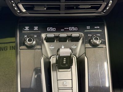 2023 Porsche 911 - Photo 28