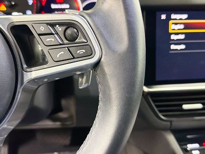 2023 Porsche Cayenne - Photo 38