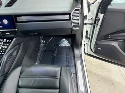 2023 Porsche Cayenne - Photo 18