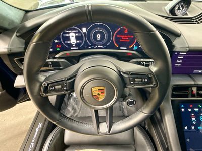 2022 Porsche Taycan - Photo 36
