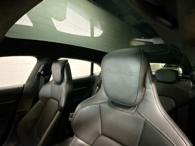 2022 Porsche Taycan - Photo 26