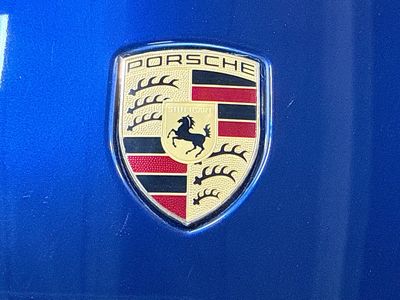 2022 Porsche Taycan - Photo 12