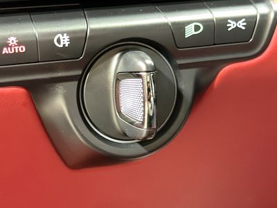 2023 Porsche 911 - Photo 32