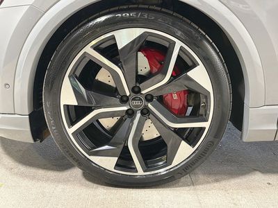 2024 Audi RS Q8 - Photo 41