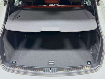 2026 Porsche Macan - Photo 13
