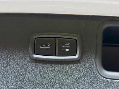 2026 Porsche Macan - Photo 14