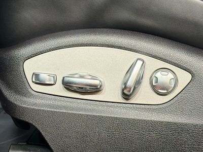 2026 Porsche Macan - Photo 25
