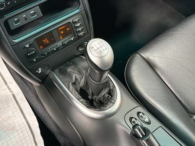2005 Porsche 911 - Photo 24