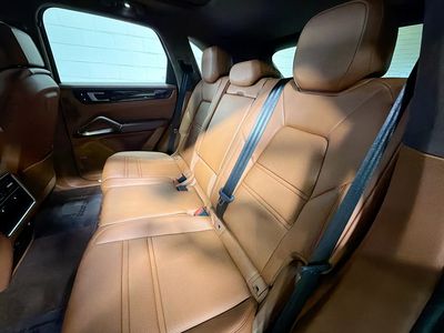 2023 Porsche Cayenne - Photo 21