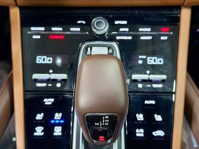 2023 Porsche Cayenne - Photo 34