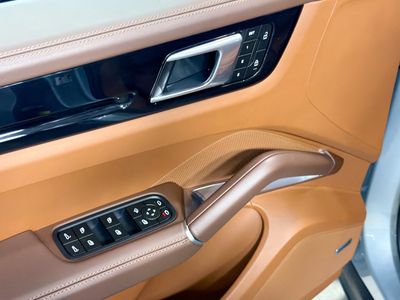2023 Porsche Cayenne - Photo 23