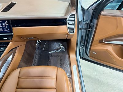 2023 Porsche Cayenne - Photo 18