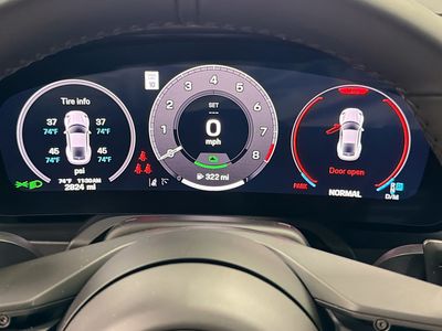 2025 Porsche 911 - Photo 37