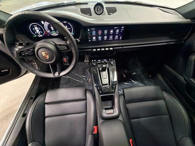2025 Porsche 911 - Photo 15