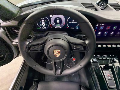 2025 Porsche 911 - Photo 36