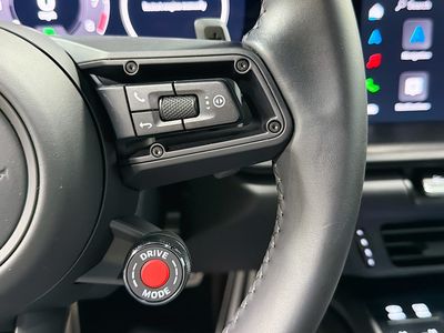2025 Porsche 911 - Photo 35
