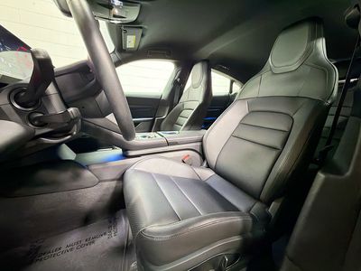 2025 Porsche Taycan - Photo 5