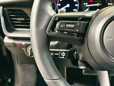 2024 Porsche 911 - Photo 34